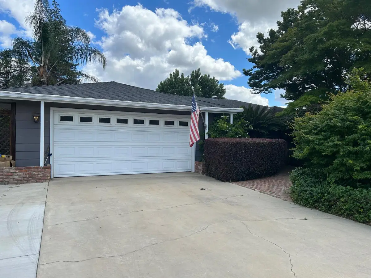 2360 23rd Avenue, Kingsburg, CA 93631 - #1
