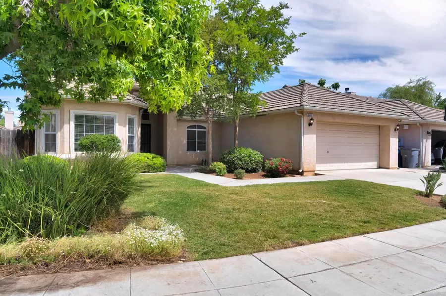 4466 W Celeste Ave, Fresno, CA 93722 - #2