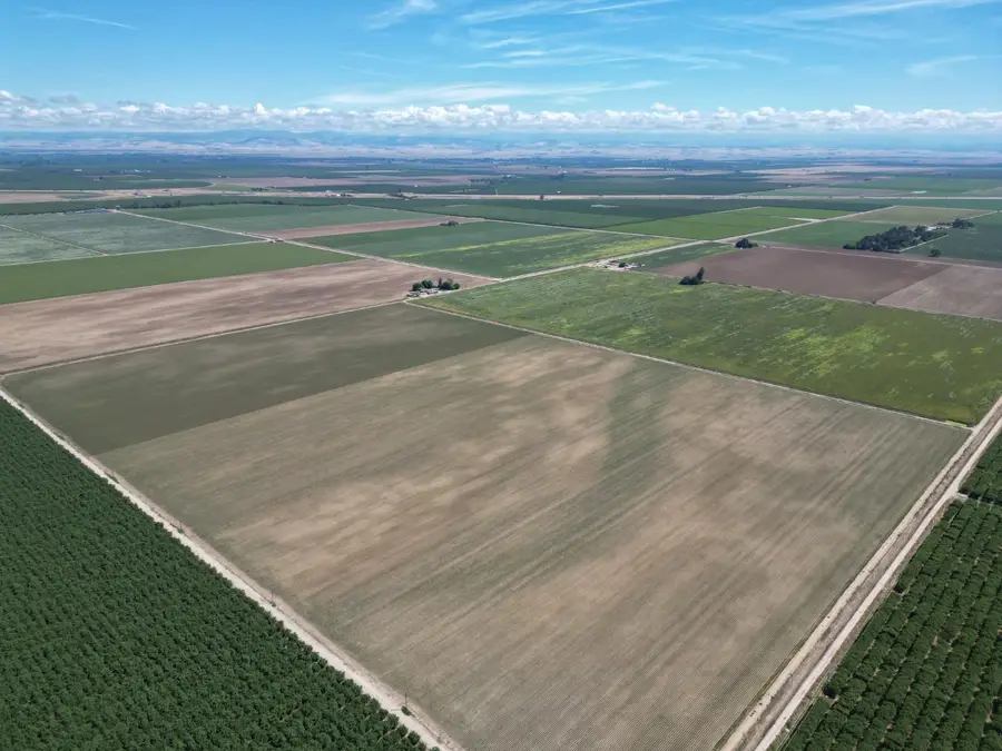 8841 Cross Road, Chowchilla, CA 93610 - #3