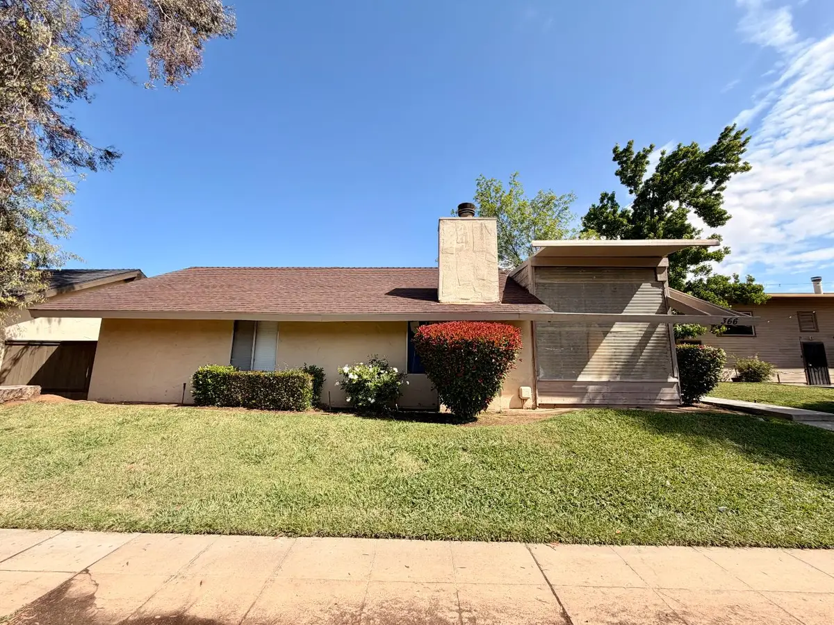 366 E El Paso Avenue, Fresno, CA 93720 - #1