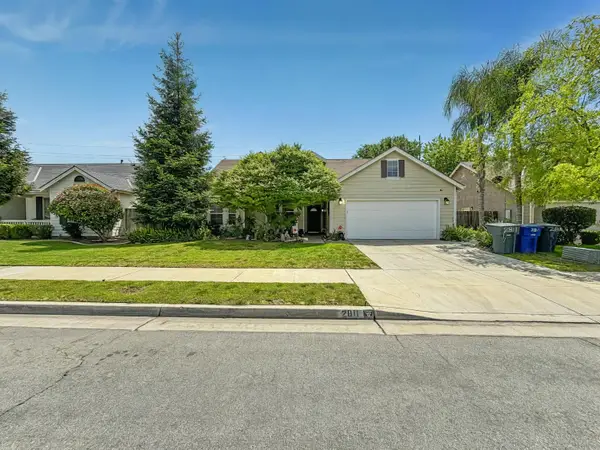 2811 Walton Avenue, Sanger, CA 93657