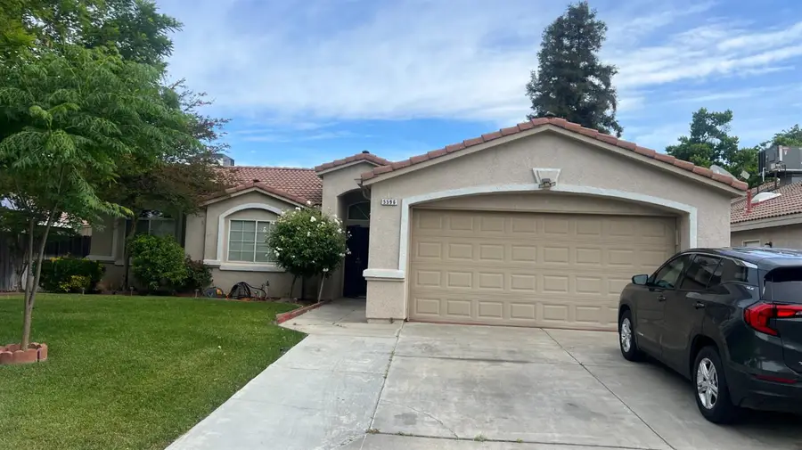 5596 W Pinedale Avenue, Fresno, CA 93722 - #2