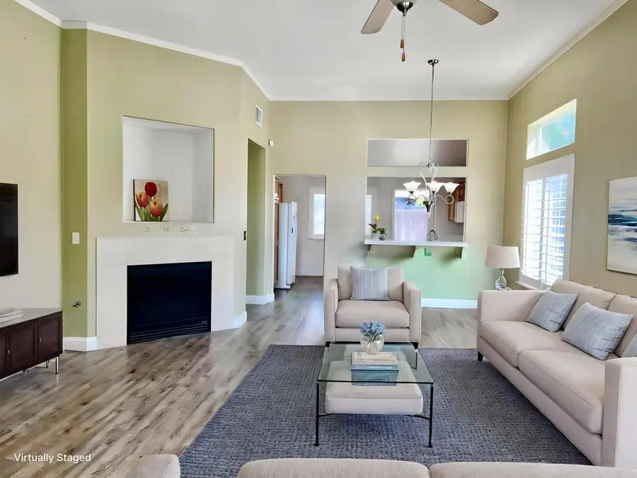 4752 W Fremont, Fresno, CA 93722 - #3