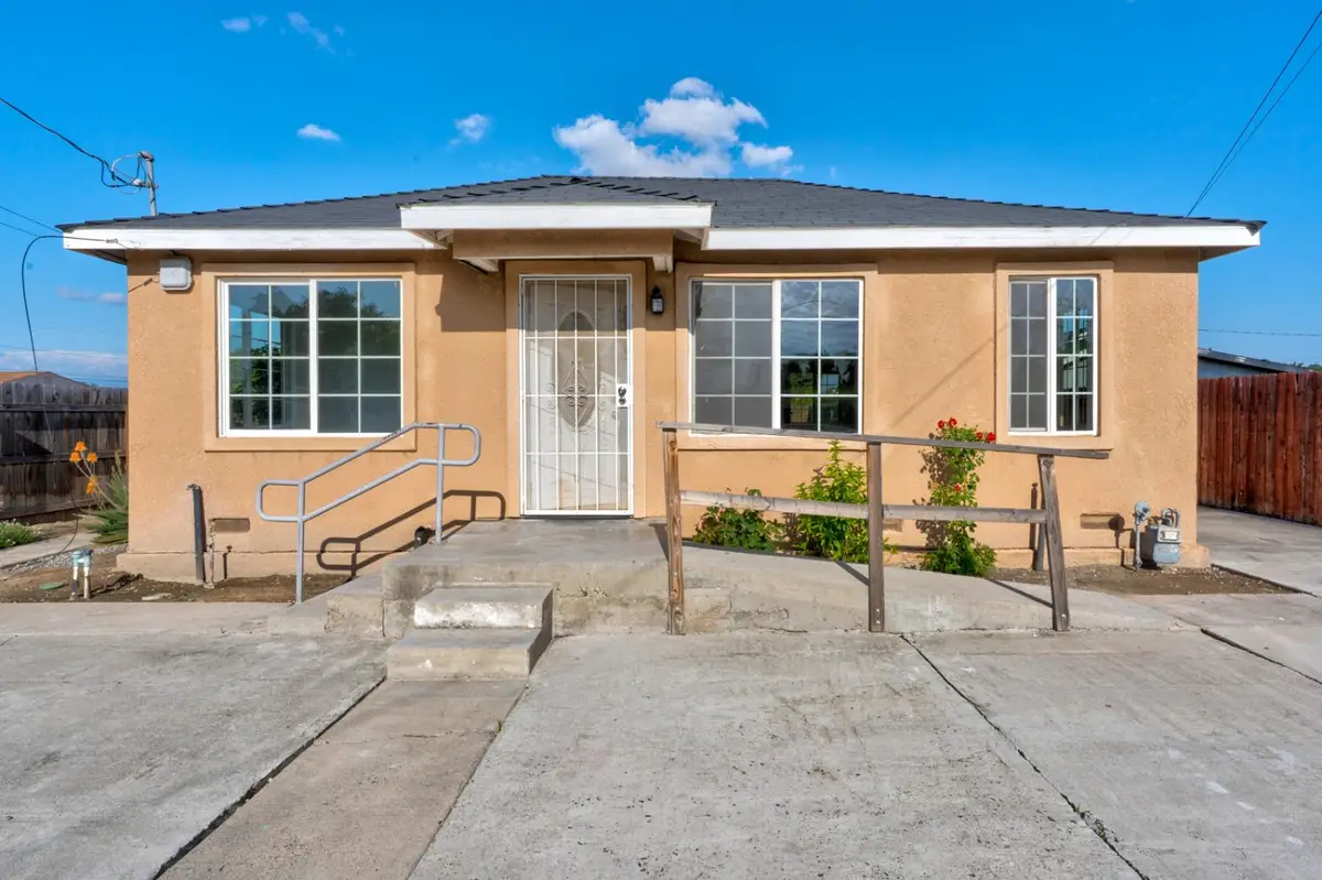 651 Olive, Hanford, CA 93230 - #1