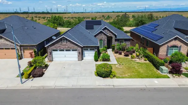 6708 W Alluvial Avenue, Fresno, CA 93722