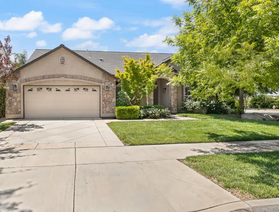 2883 22nd Court, Kingsburg, CA 93631 - #2