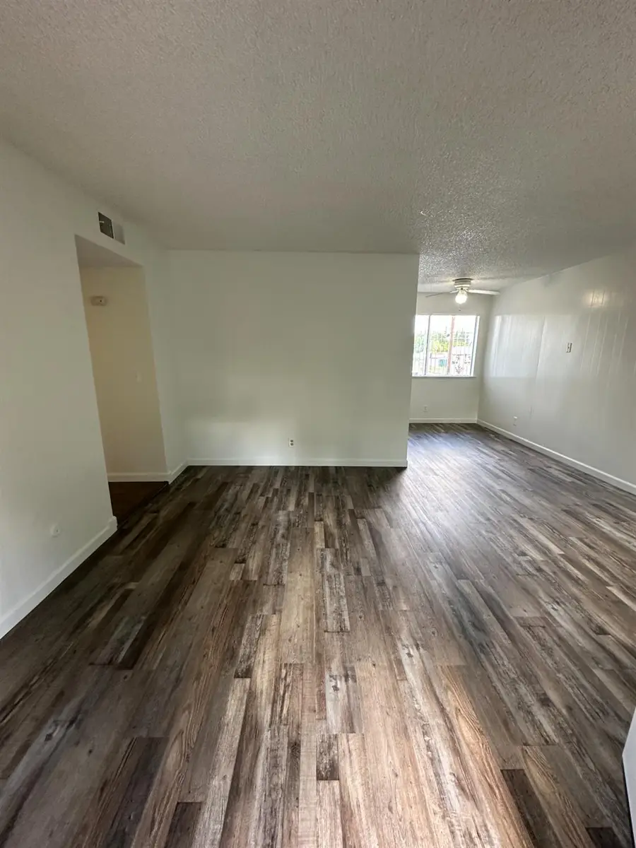 1069 Cherry Lane #D, Clovis, CA 93612 - #2