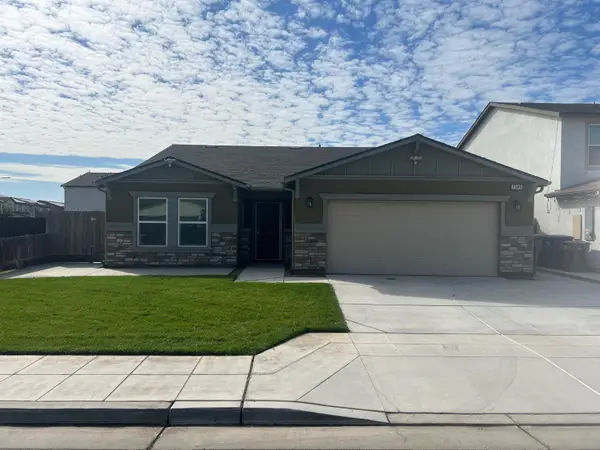 5545 W Saginaw Way, Fresno, CA 93722