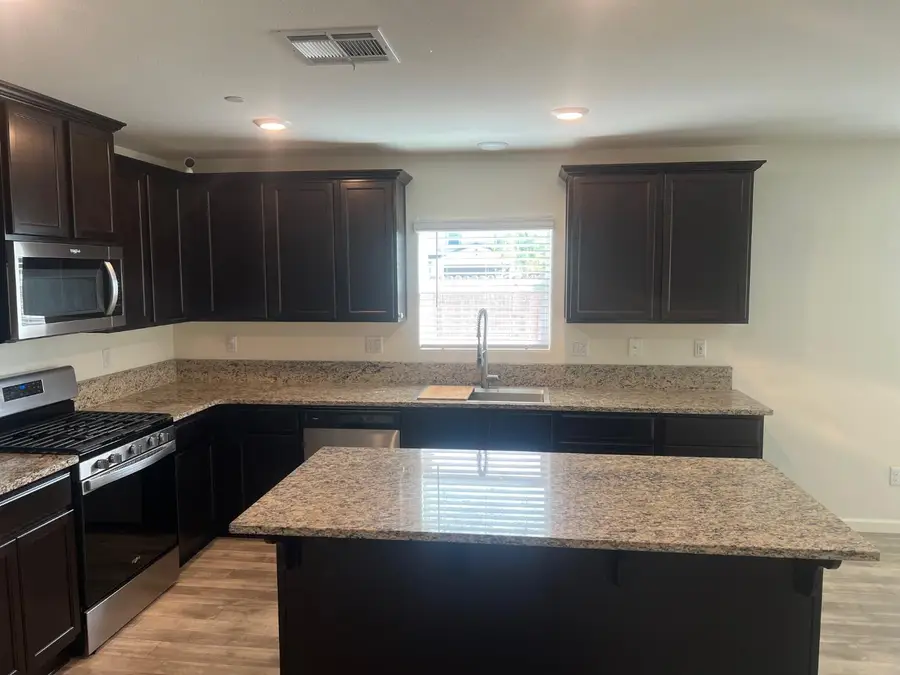 5545 W Saginaw Way, Fresno, CA 93722 - #2