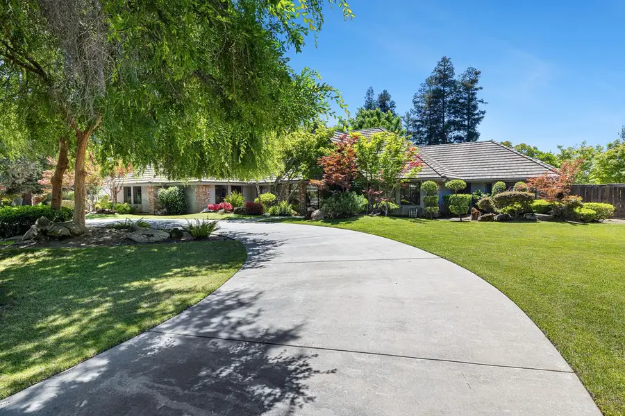255 E Shepherd Avenue, Fresno, CA 93720 - #3