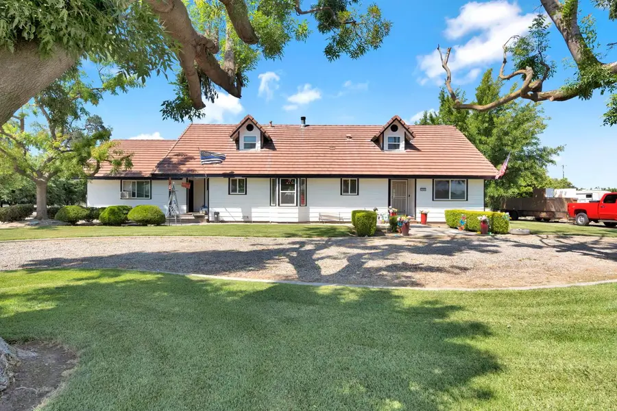 13324 Elder Avenue, Hanford, CA 93230 - #2