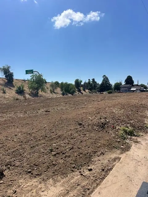 123 No Address, Fresno, CA 93701