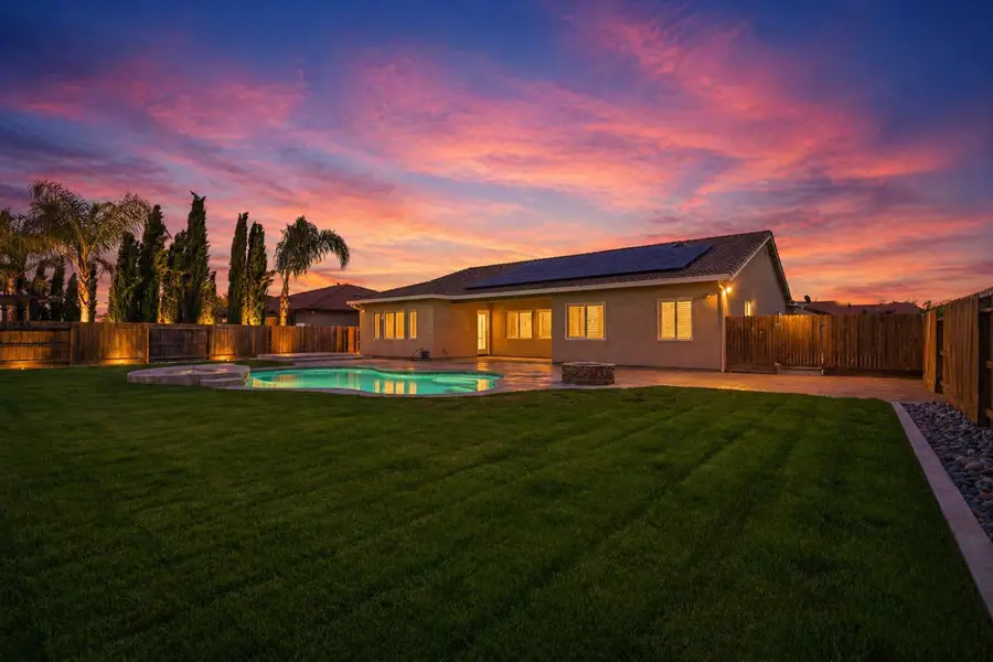 3368 N Discovery Way, Hanford, CA 93230 - #3