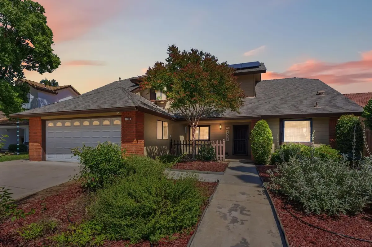 7718 N Woodrow Avenue, Fresno, CA 93720 - #1