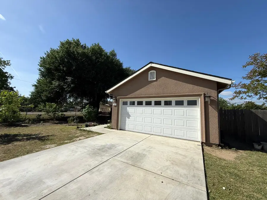 1707 Sylvia Street, Selma, CA 93662 - #3