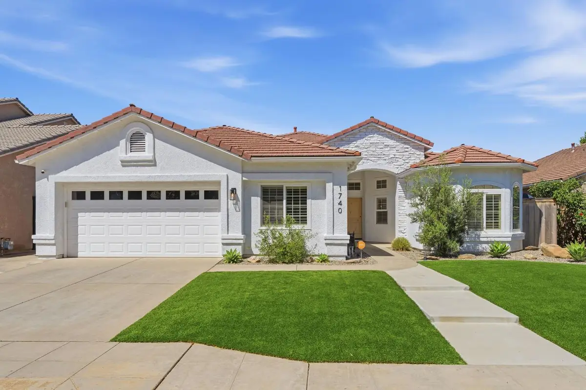 1740 N Mckelvy Avenue, Clovis, CA 93619 - #1