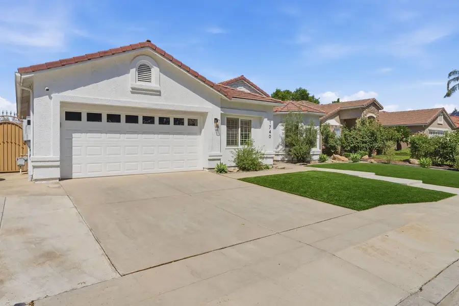 1740 N Mckelvy Avenue, Clovis, CA 93619 - #3