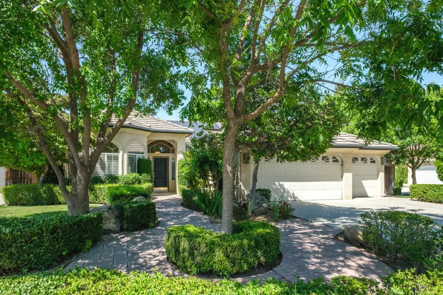 1678 E Trenton Avenue, Fresno, CA 93720 - #2