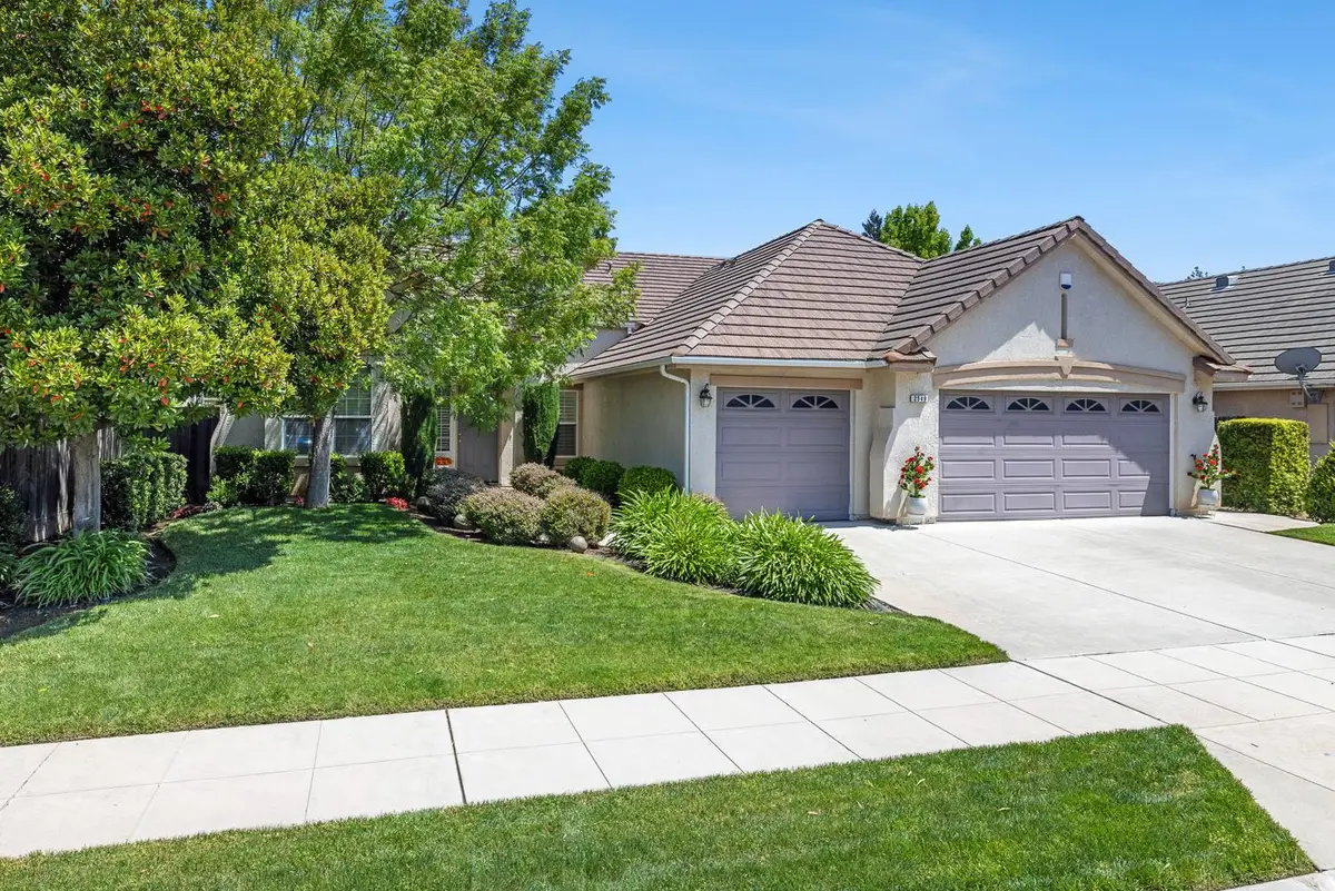 2549 Whiteash Avenue, Clovis, CA 93619 - #1