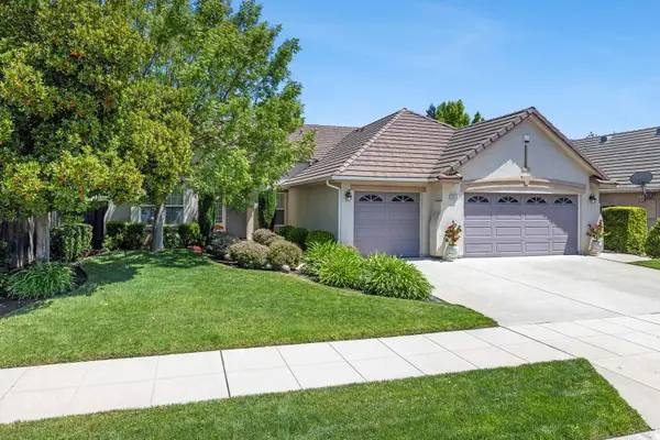 2549 Whiteash Avenue, Clovis, CA 93619