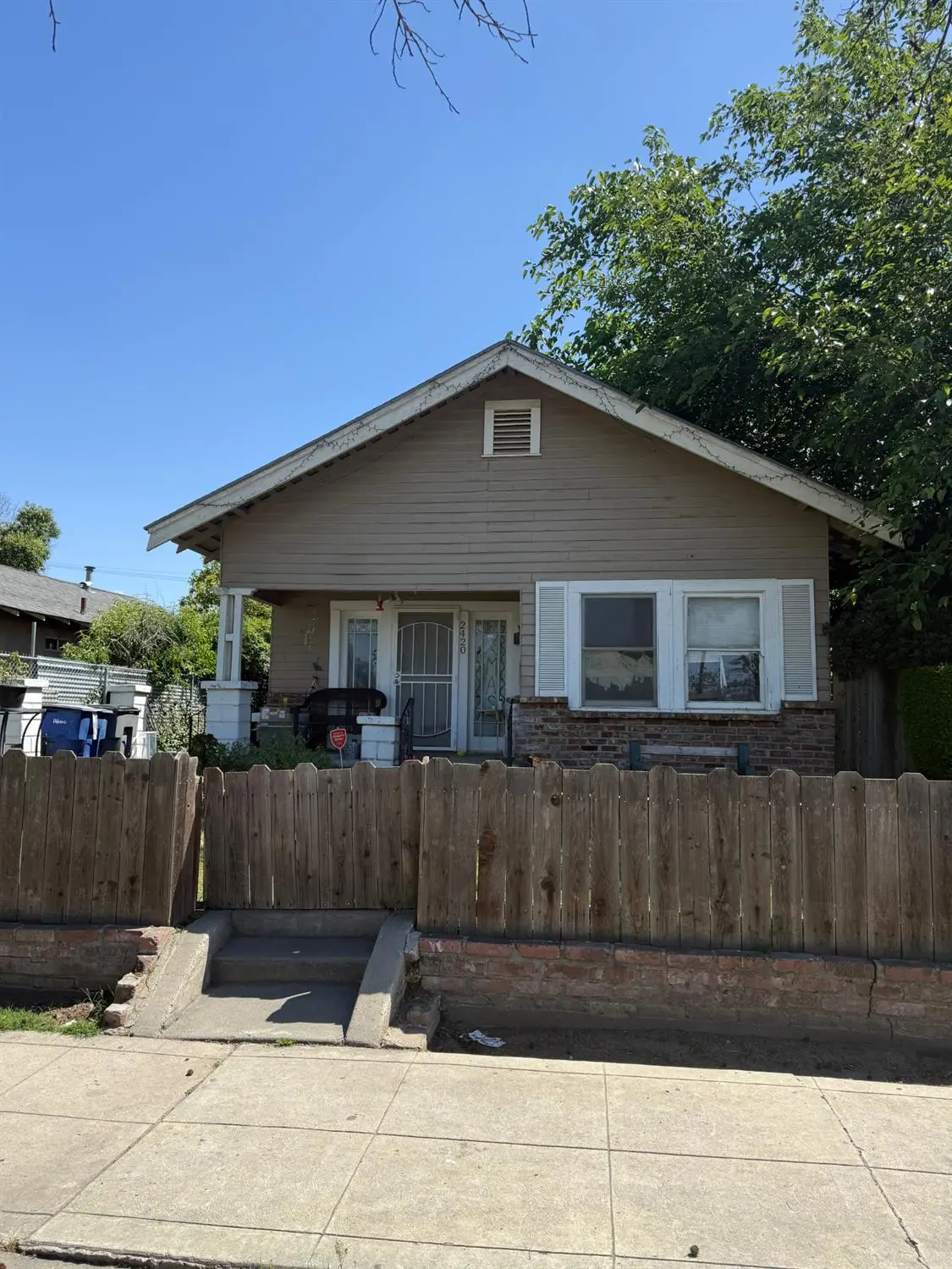 2420 E Clay Avenue, Fresno, CA 93701 - #1