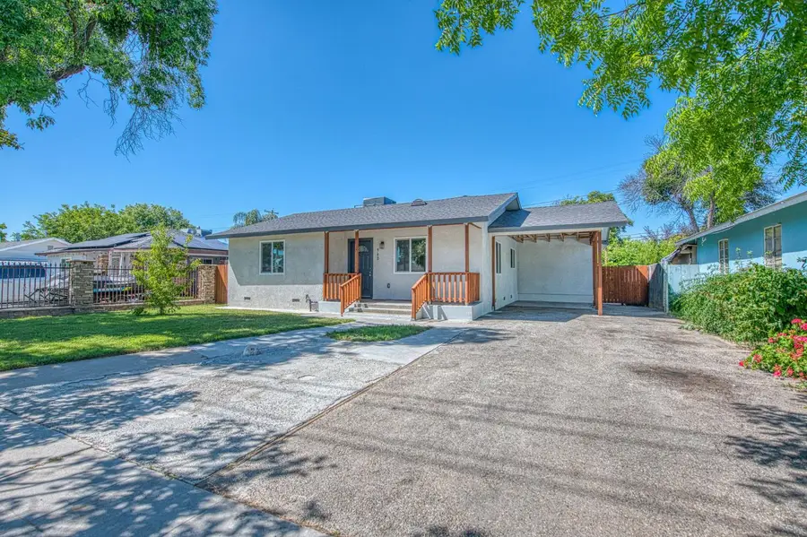 942 W Shields Avenue, Fresno, CA 93705 - #3