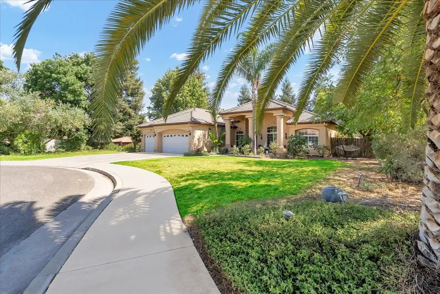 1189 E Fairhaven Court, Porterville, CA 93257 - #3