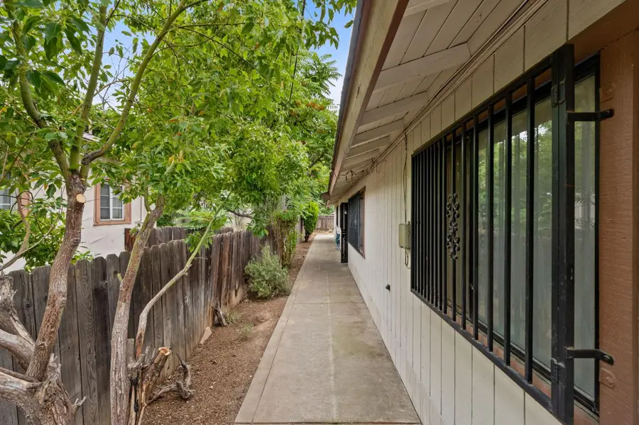 2730 N Wishon Avenue, Fresno, CA 93704 - #3