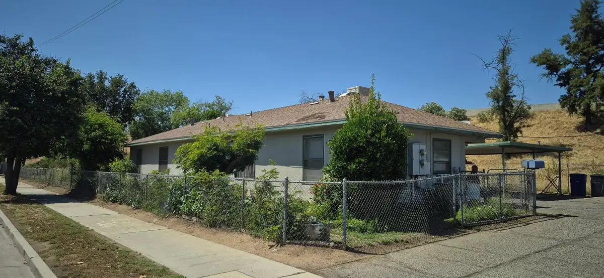 2263 E Thomas Avenue, Fresno, CA 93701 - #1