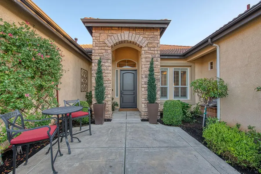 2820 Serena Avenue, Clovis, CA 93619 - #3