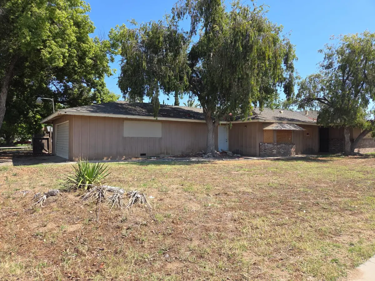 4559 E Clinton, Fresno, CA 93703 - #1