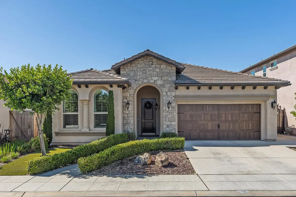 6635 W Kadota Avenue, Fresno, CA 93723 - #1