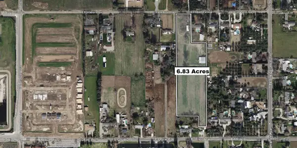 6809 E Floradora Avenue, Fresno, CA 93727