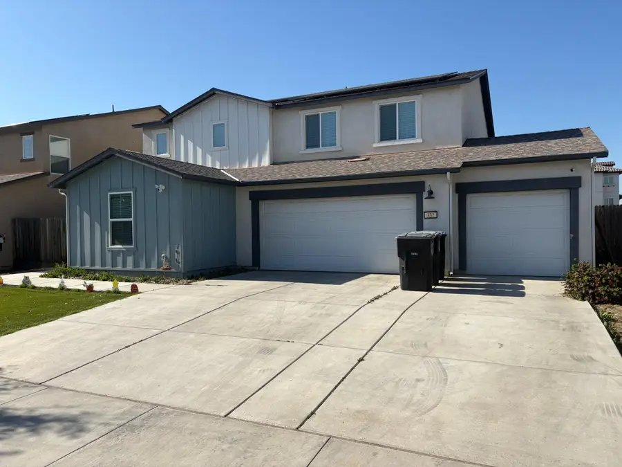 332 E Porter Avenue, Visalia, CA 93291 - #2