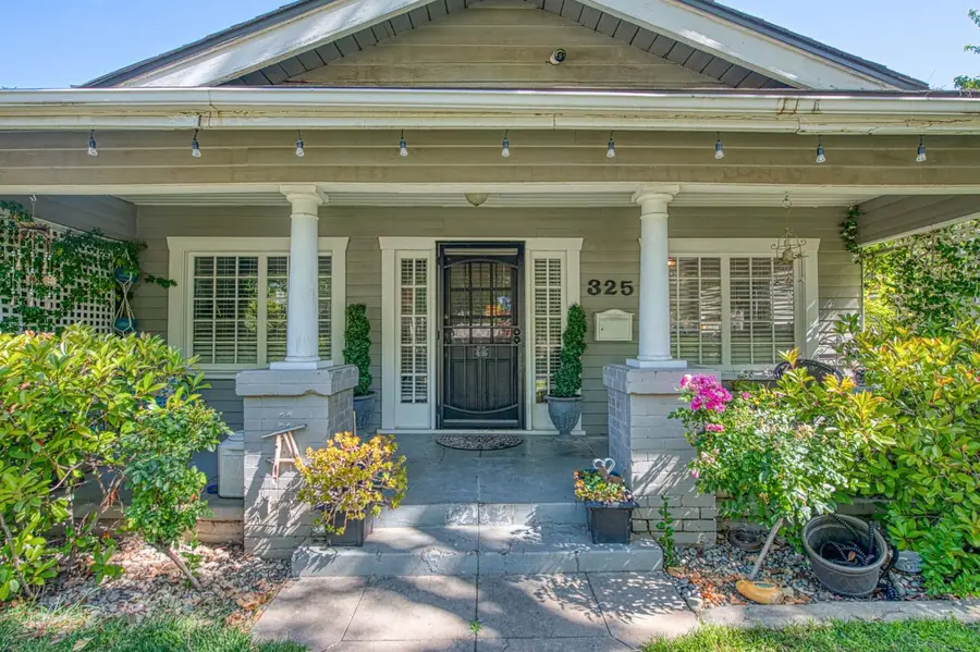 325 E Simpson Avenue, Fresno, CA 93704 - #2