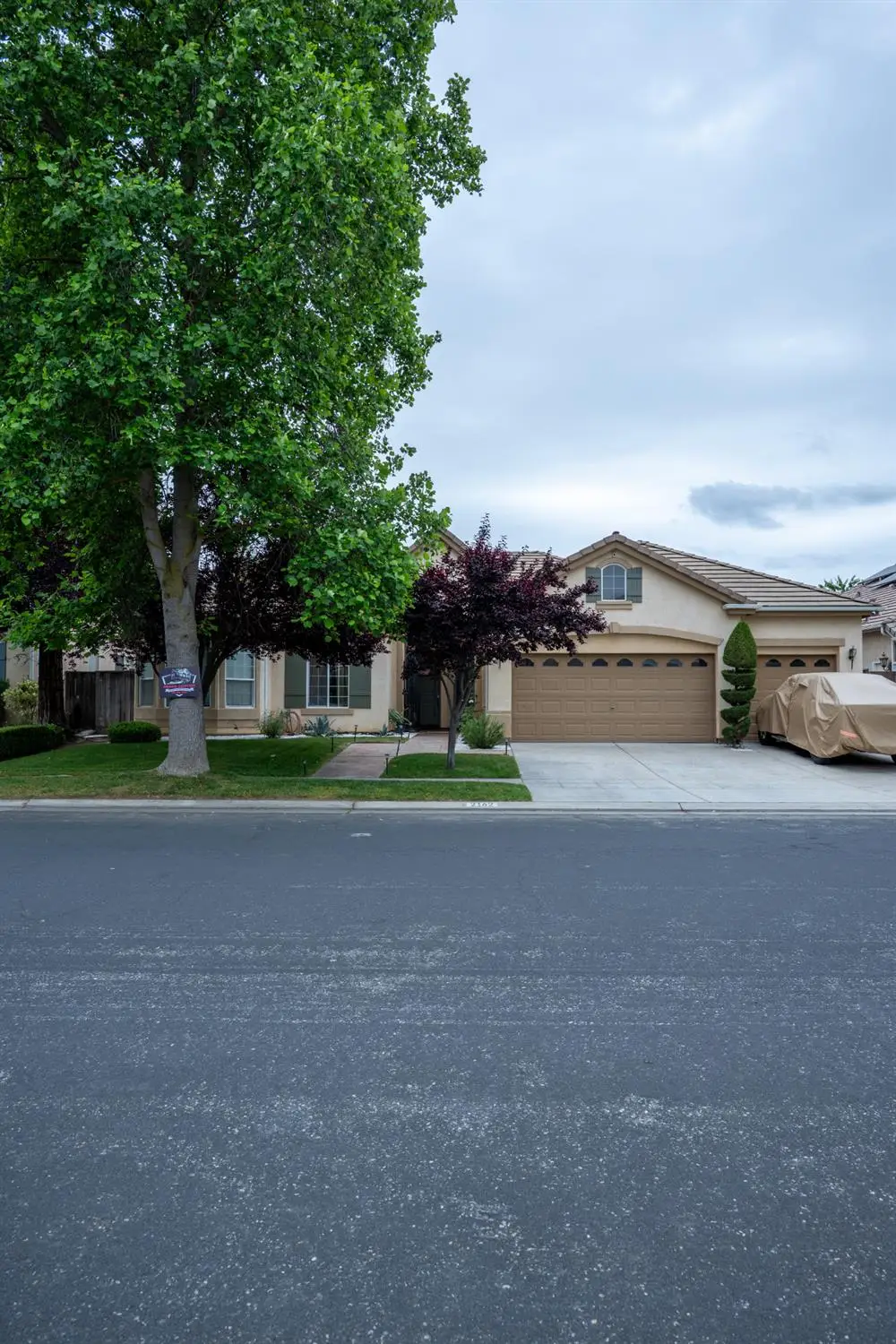 2162 Everglade Avenue, Clovis, CA 93619 - #1