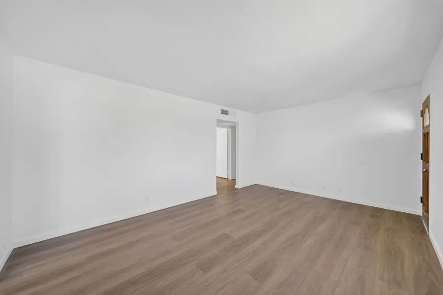 1546 N Rowell Avenue, Fresno, CA 93703 - #3