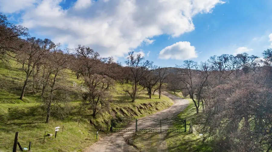 1 Watts Valley Road, Sanger, CA 93657 - #2