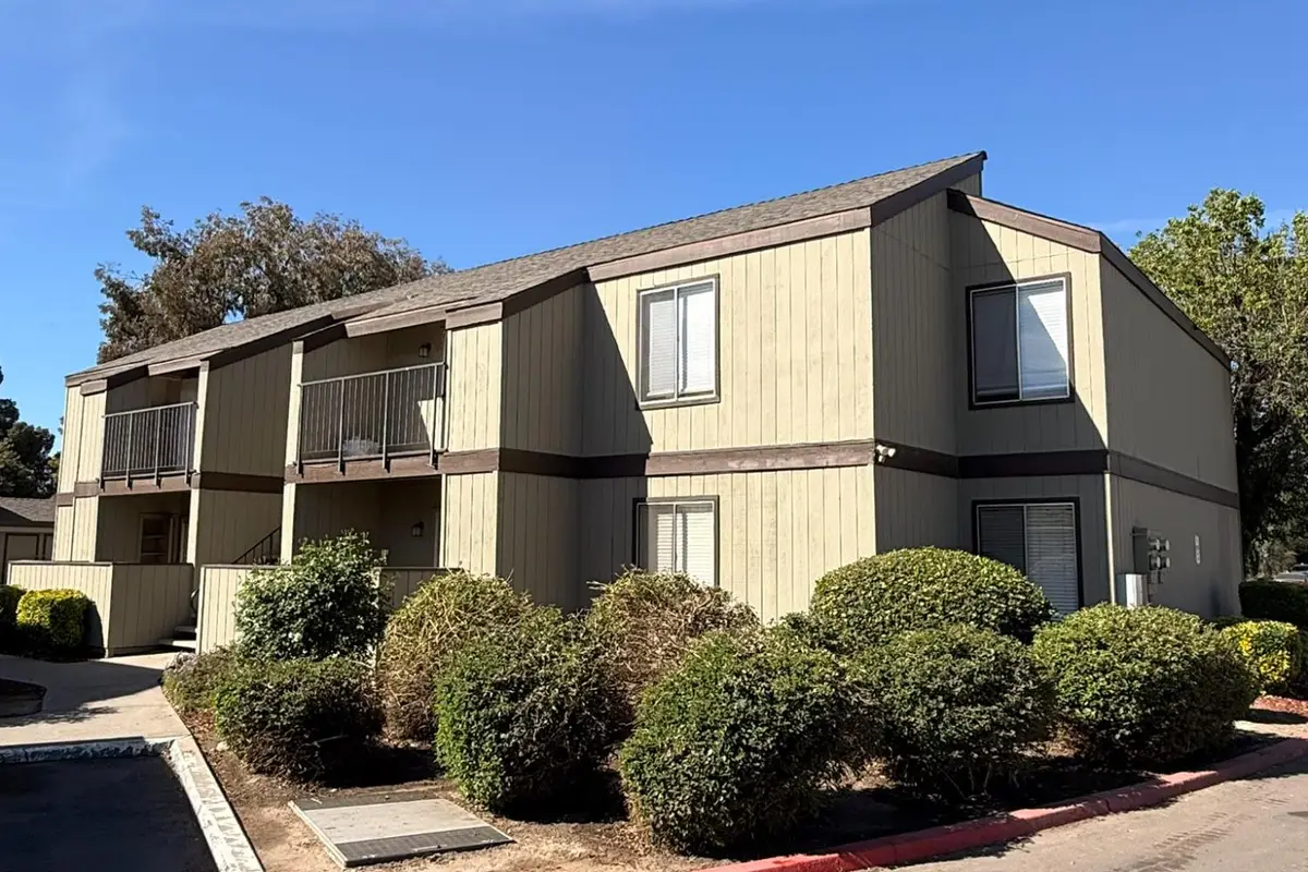 302 W Pleasant Street, Coalinga, CA 93210 - #1