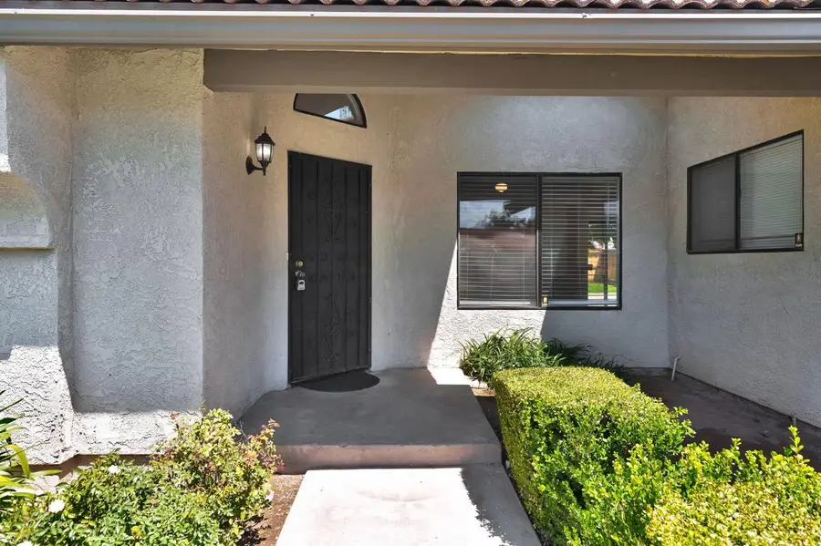 5110 W Kadota Avenue, Fresno, CA 93722 - #3