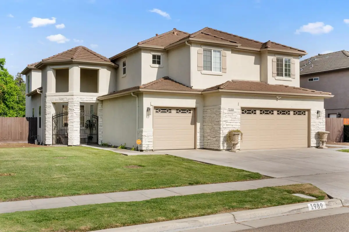 1989 S Orangewood Drive, Fresno, CA 93727 - #1
