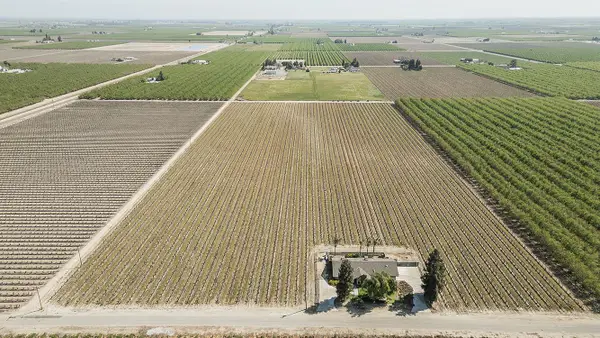 5290 N Bishop Avenue, Fresno, CA 93723