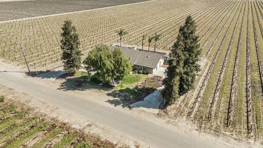 5290 N Bishop Avenue, Fresno, CA 93723 - #3