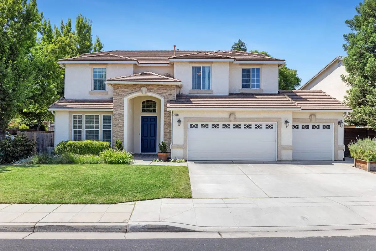 2696 Robinwood Avenue, Clovis, CA 93611 - #1