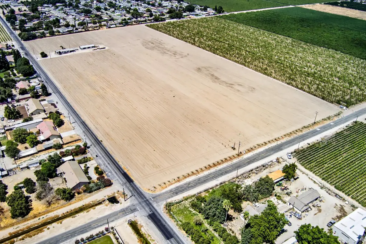 784 E Lincoln Avenue, Fresno, CA 93725 - #1