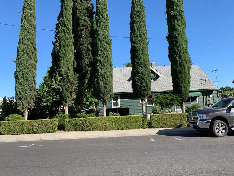 1300 Marion Street, Kingsburg, CA 631 - #2