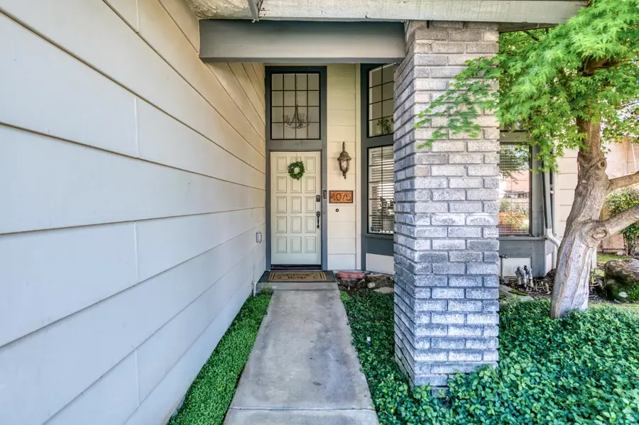 4075 W Los Altos Avenue, Fresno, CA 93722 - #2