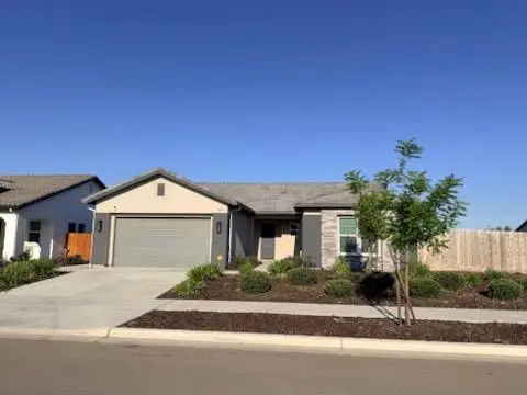 2935 21st Avenue, Kingsburg, CA 93631