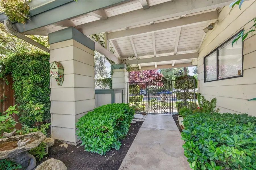 3632 W Beechwood Avenue, Fresno, CA 93711 - #3