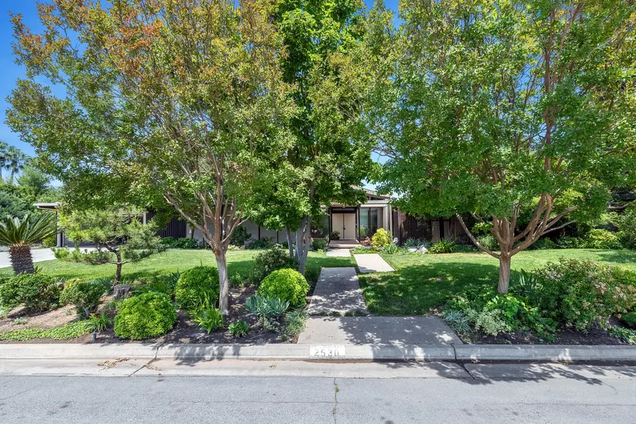 2530 W Wrenwood Avenue, Fresno, CA 93711 - #2